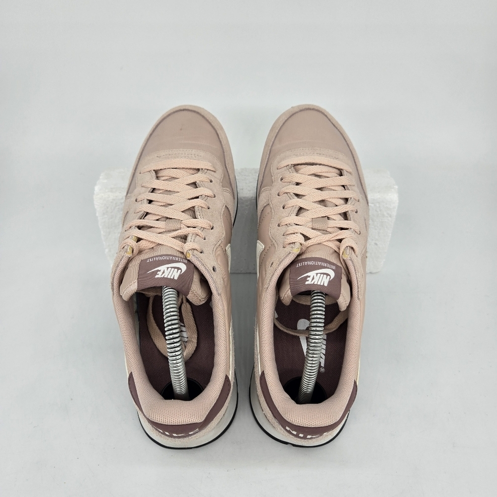 Nike Women's Internationalist 'Particle Beige Mauve' Running Shoes Size 10 - Picture 5 of 8